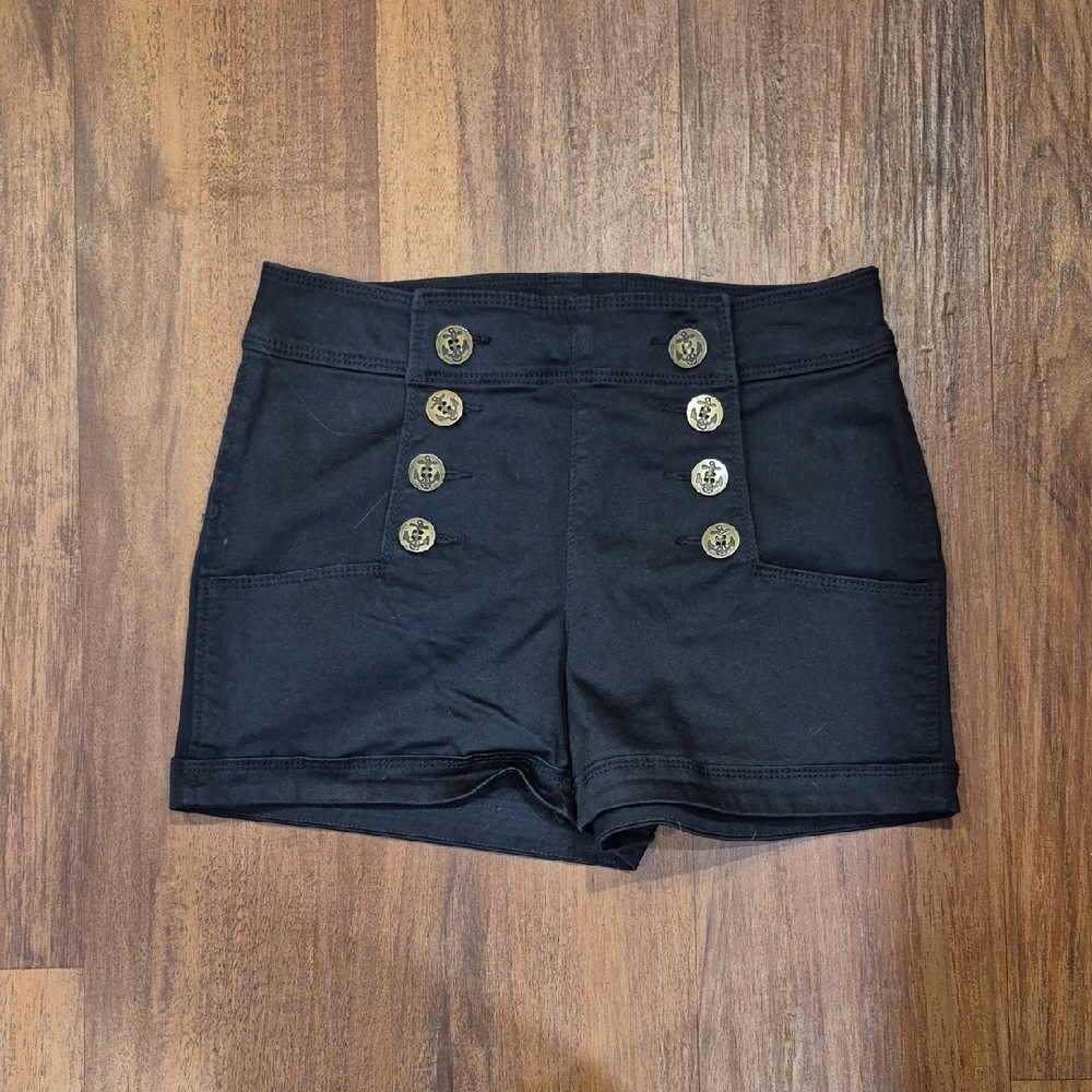 Black Buttoned Women's Shorts